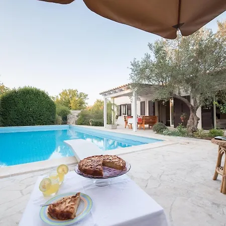 Silva - Isulatravel Villa